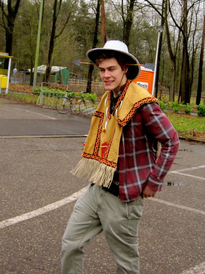 Sint-Martinus den XIIde - CowboySpel Welpen Kiewit 2012